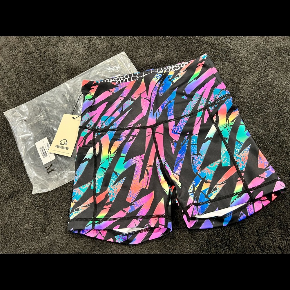 Feed Me Fight Me Zig Zag Splash 2” shorts fold over waist